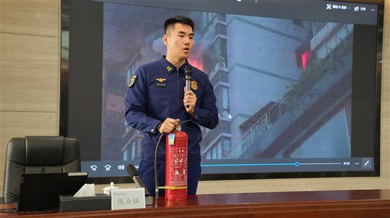 f47f7daf875446fa5156ffc9a758ee7